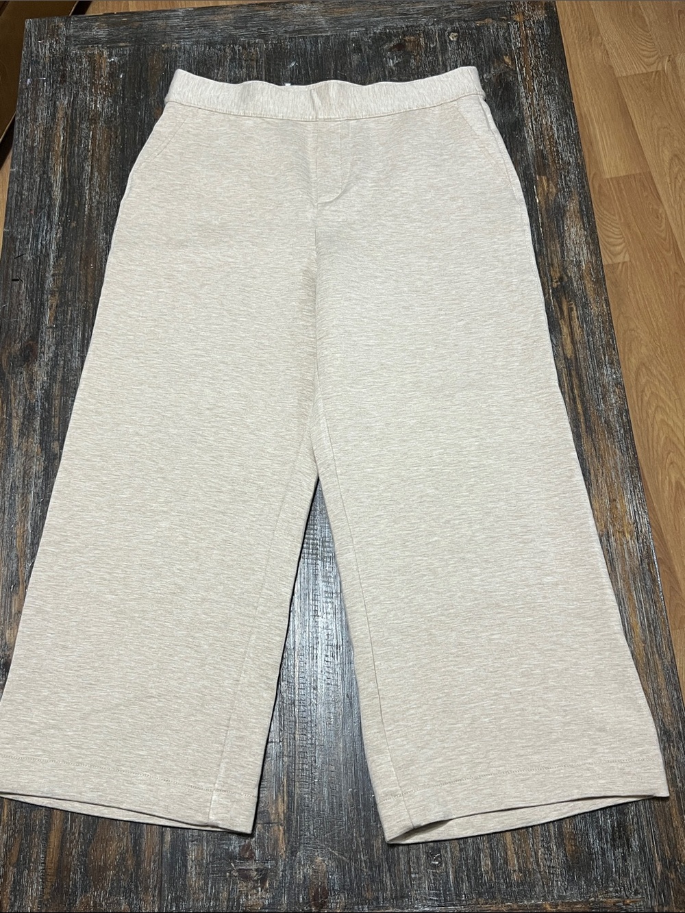 Cropped Wide-Leg Pull-On Pants in Light Beige